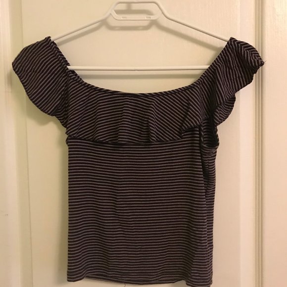American Eagle Off the Shoulder Top - Picture 1 of 1
